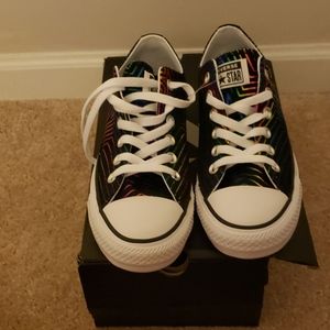 ✨BRAND NEW LIMITED EDITION CONVERSE 🌈